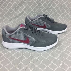 Nike Women's Nike Revolution 3, 819303-022
